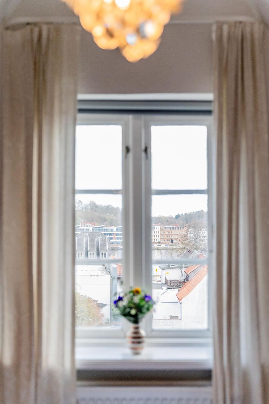 Hafenblick Ferienwohnung In Der Altstadt Mit Parkplatz Flensburg Dış mekan fotoğraf